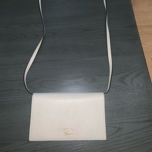 Gucci swing wallet